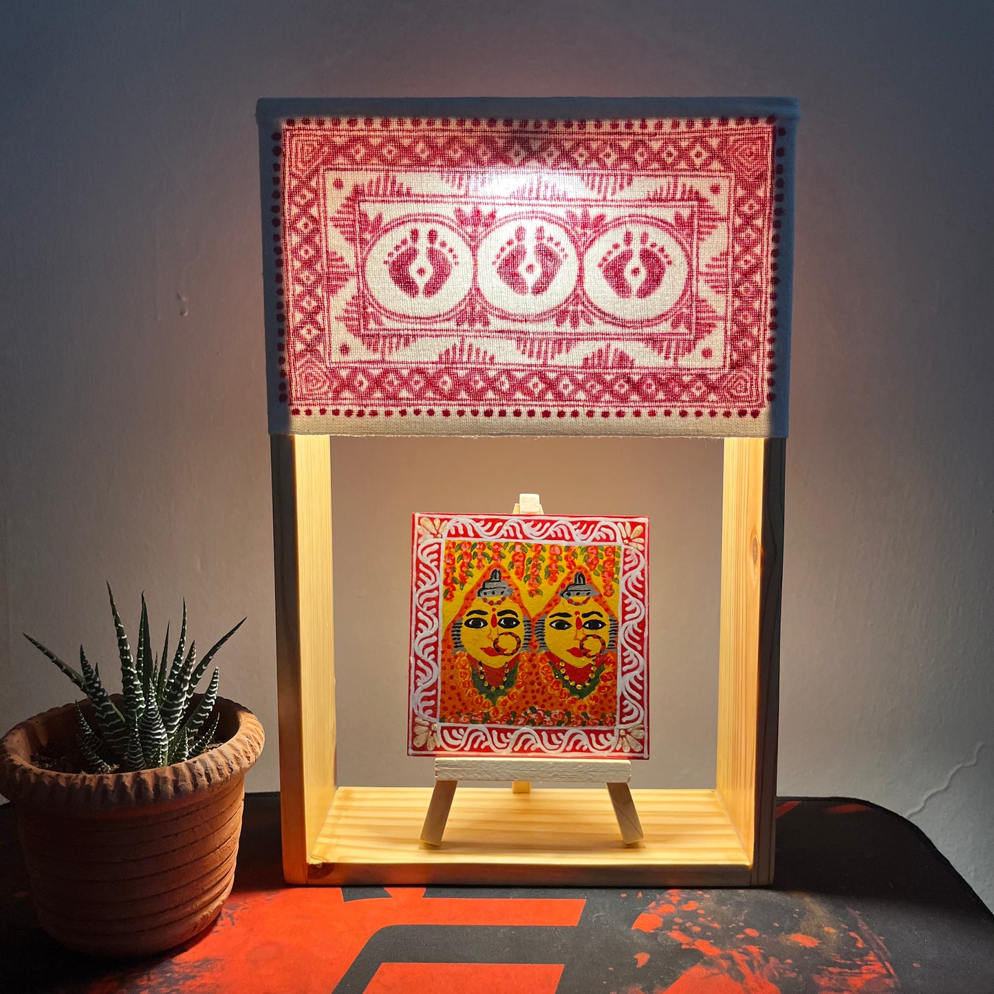 Pine Glow | Artist Series – Handmade Kumaon Aipan Lamp