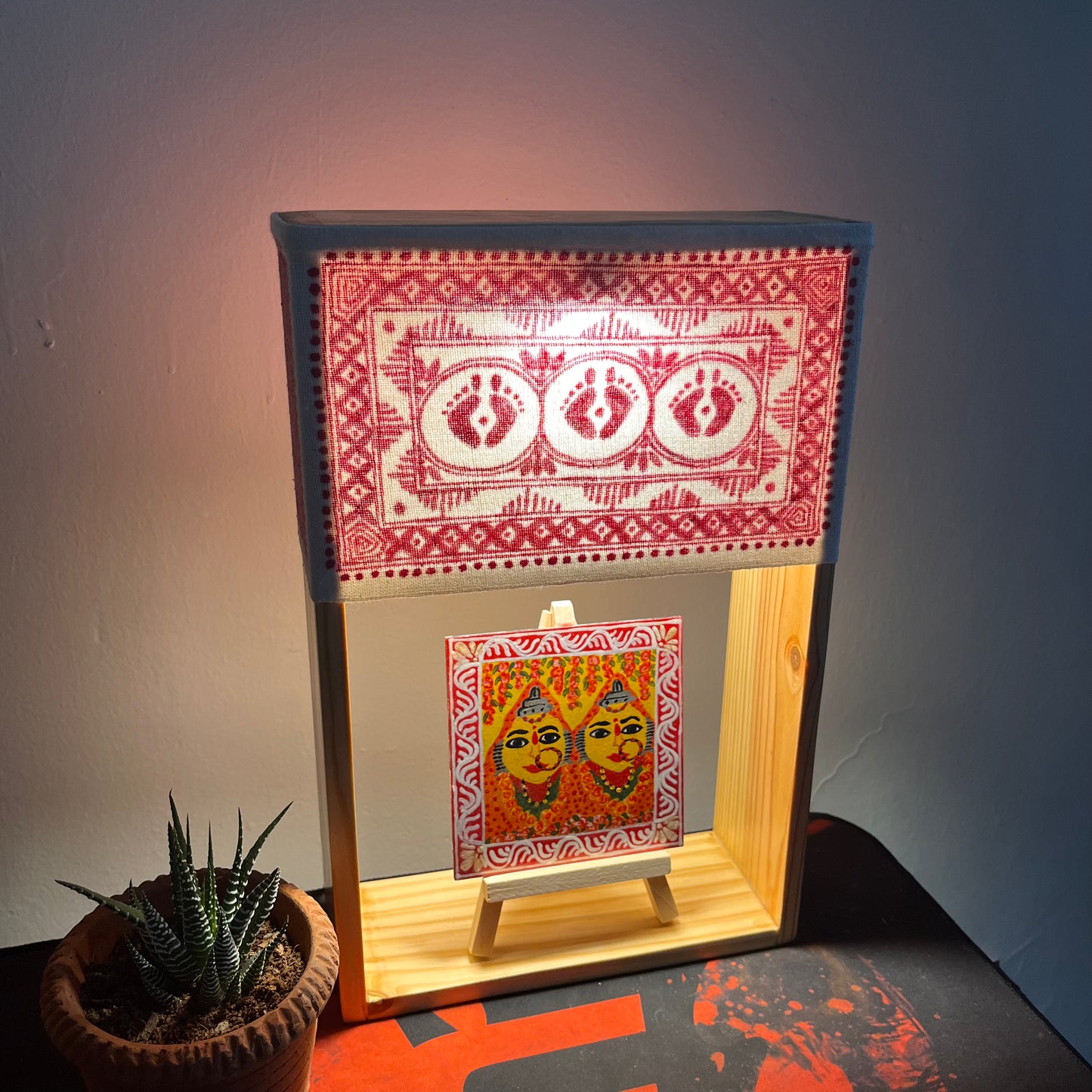 Pine Glow | Artist Series – Handmade Kumaon Aipan Lamp