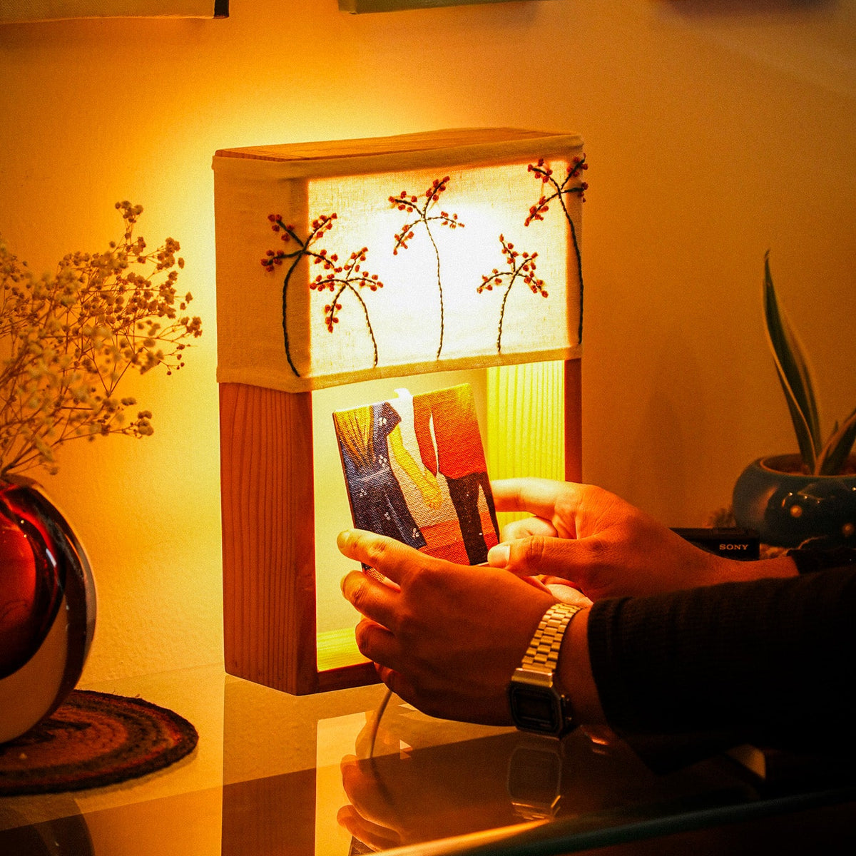 Autumn Glow – Hand-Embroidered Blossom Lamp