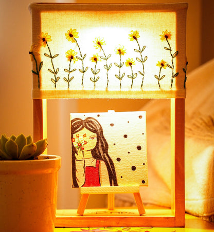 Little Sun – Hand-Embroidered Sunflower Lamp