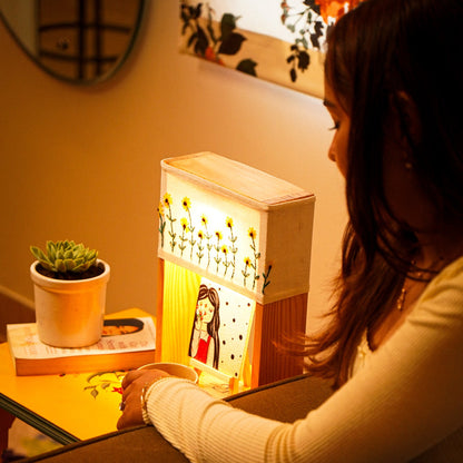 Little Sun – Hand-Embroidered Sunflower Lamp