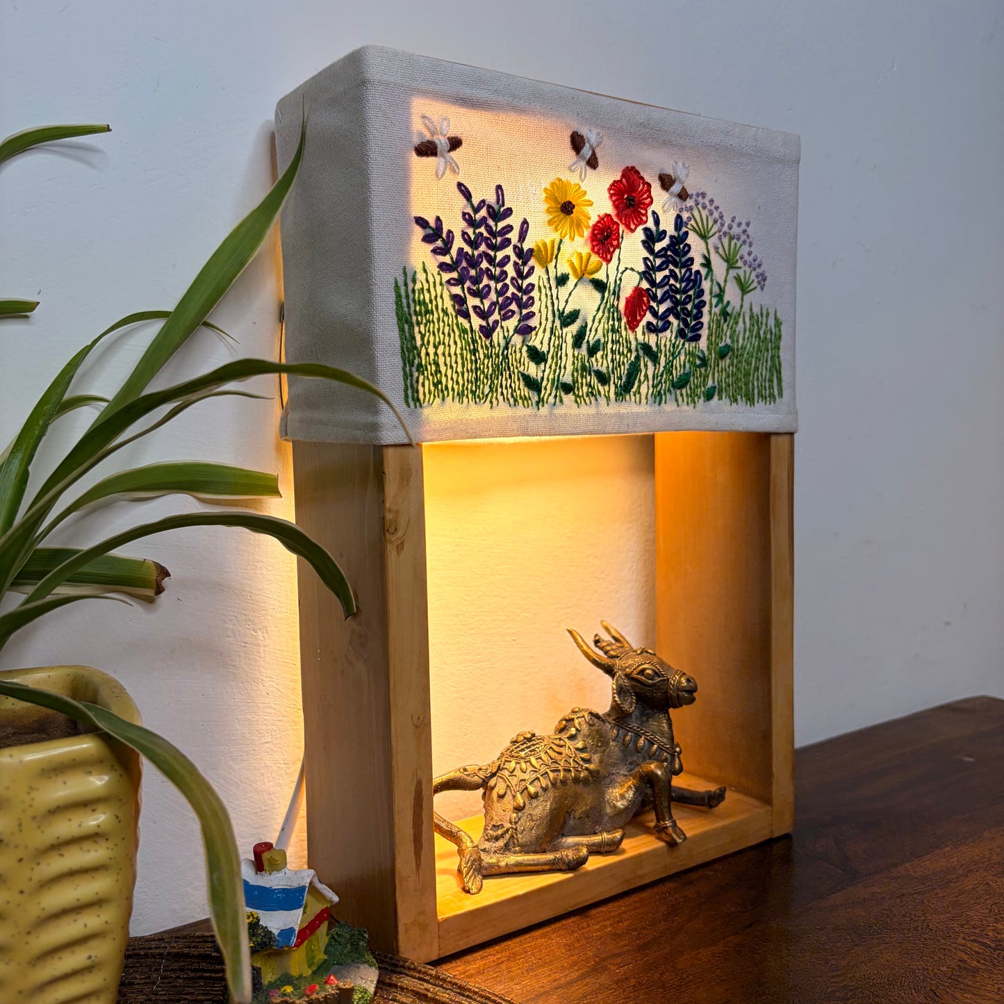 Pine Glow Nandi Artisan Lamp with Dokra Craft and 2 interchangeable Lampshades