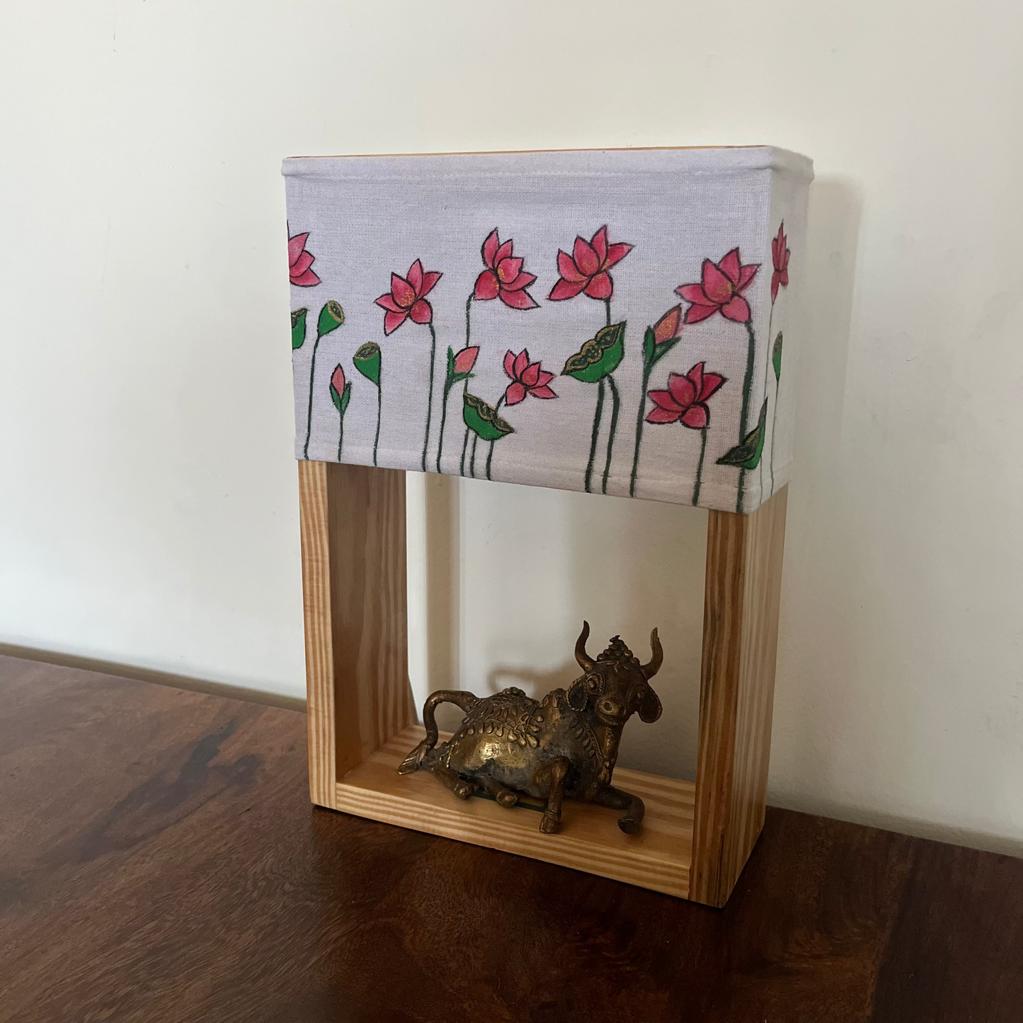 Pine Glow Lotus & Nandi Dhokra Lamp – Hand-Painted Wooden Table Lamp